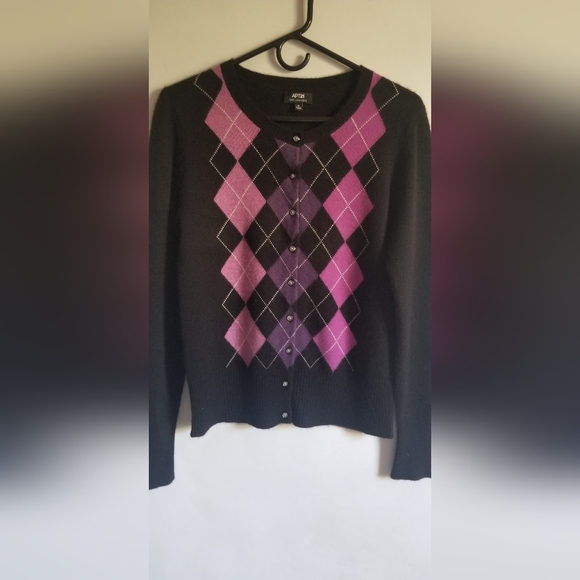 Women's Apt.9 100% cashmere cardigan SzM black with purple argyle pattern - Picture 4 of 16